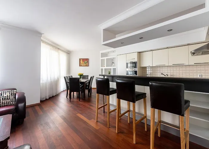 Bukowinska 12 Prywatne Mieszkanie 80M2 Z Dwiema Sypialniami I Balkonem 2X Bezplatne Miejsca Parkingowe Samodzielne Zameldowanie! Private Garage! Self Check-In System!
