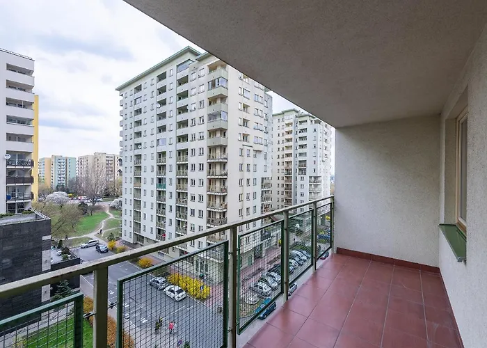 Bukowinska 12 Prywatne Mieszkanie 80M2 Z Dwiema Sypialniami I Balkonem 2X Bezplatne Miejsca Parkingowe Samodzielne Zameldowanie! Private Garage! Self Check-In System!