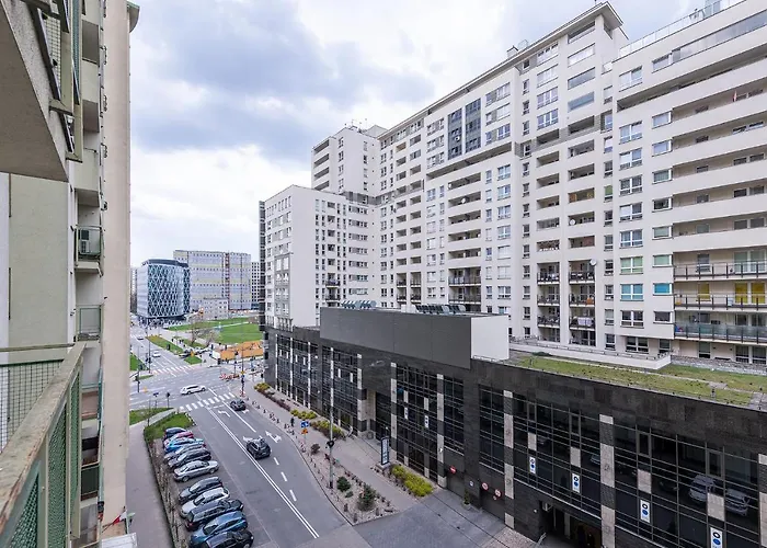 Bukowinska 12 Prywatne Mieszkanie 80M2 Z Dwiema Sypialniami I Balkonem 2X Bezplatne Miejsca Parkingowe Samodzielne Zameldowanie! Private Garage! Self Check-In System!