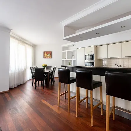 Bukowinska 12: Spacious Two-Bedroom Apartment with Balcony and Parking Warsaw Exterior photo