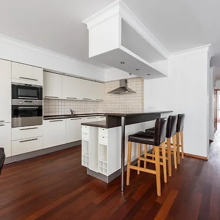 Bukowinska 12: Spacious Two-Bedroom Apartment with Balcony and Parking Warsaw Exterior photo