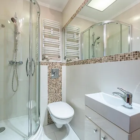 Bukowinska 12: Spacious Two-Bedroom Apartment with Balcony and Parking Warsaw Exterior photo