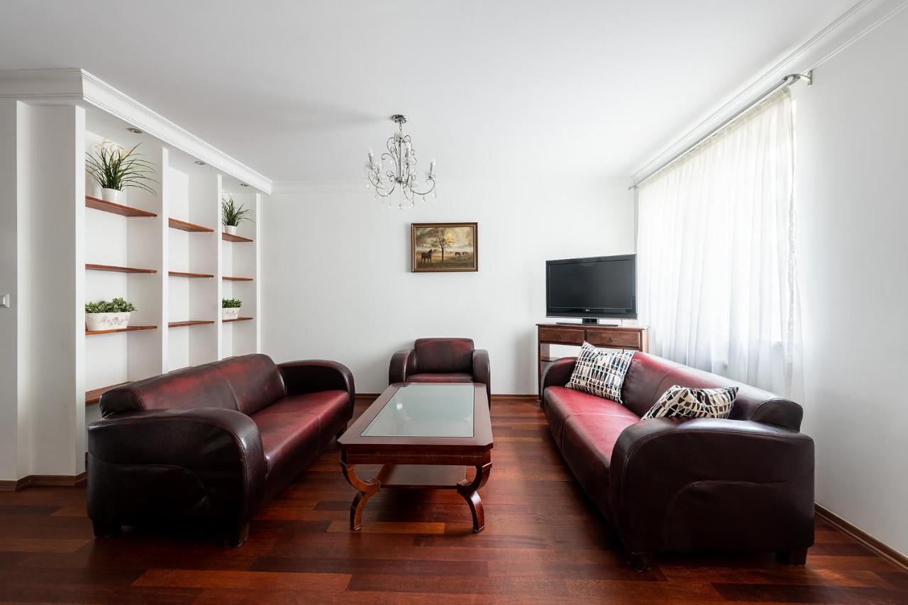 Apartament Bukowinska 12 Prywatne Mieszkanie 80m2 Z Dwiema Sypialniami I Balkonem 2x Bezplatne Miejsca Parkingowe Samodzielne Zameldowanie! Private Garage! Self Check-in System! Warszawa